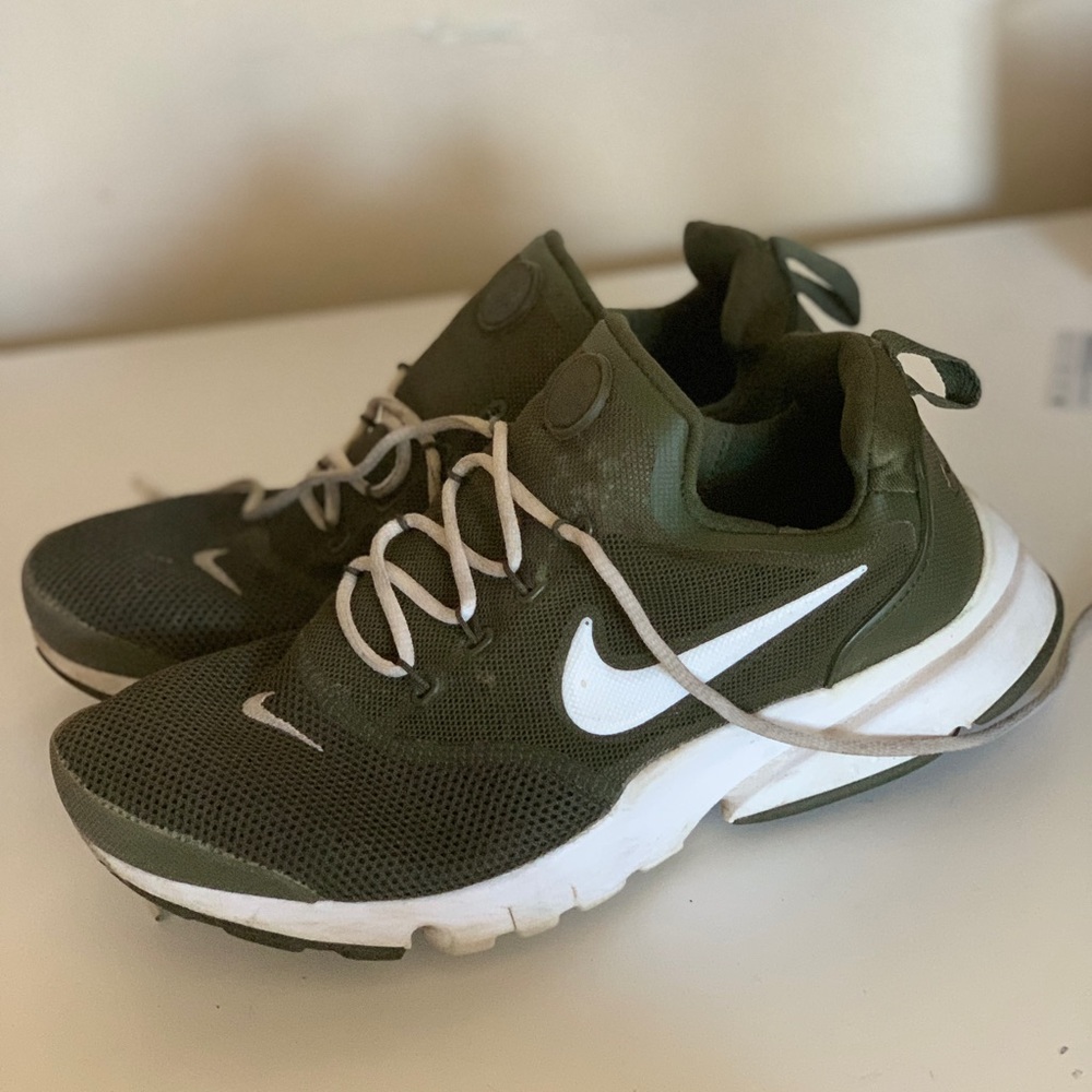 green nike presto
